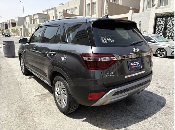 Car image 7