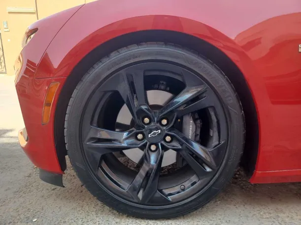 Car image 10