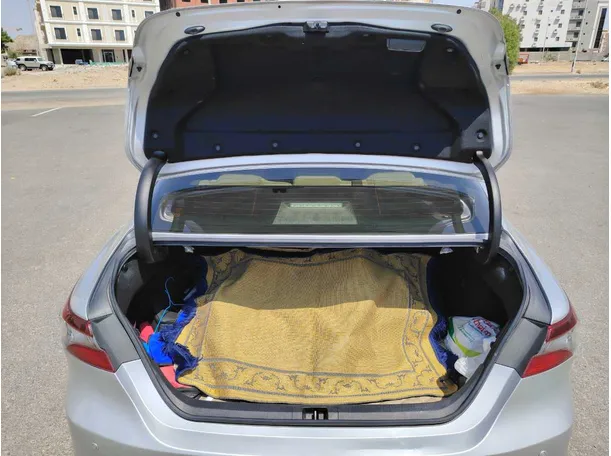 Car image 23