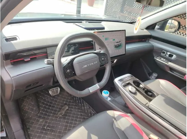Car image 14