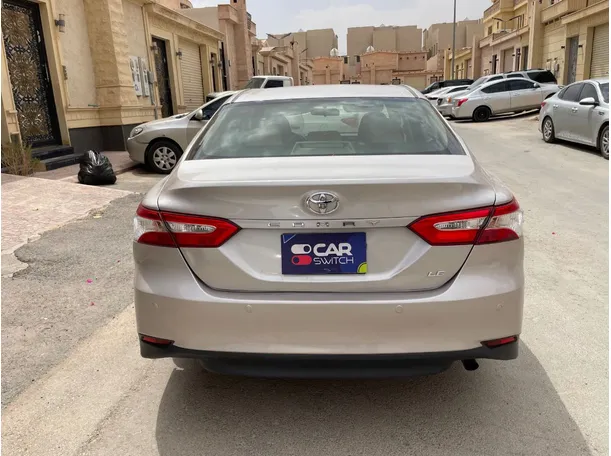 Car image 6