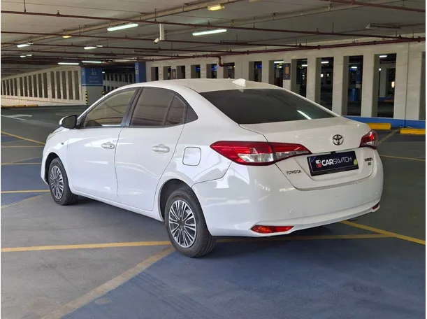 Car image 7