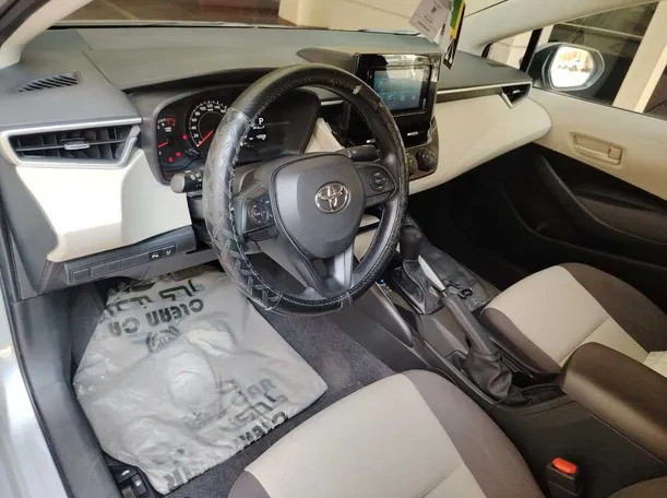 Car image 20