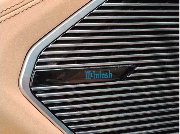 Car image 33