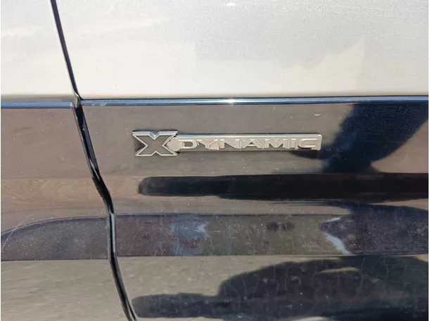 Car image 40