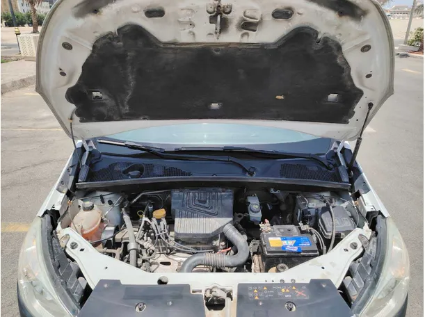 Car image 24