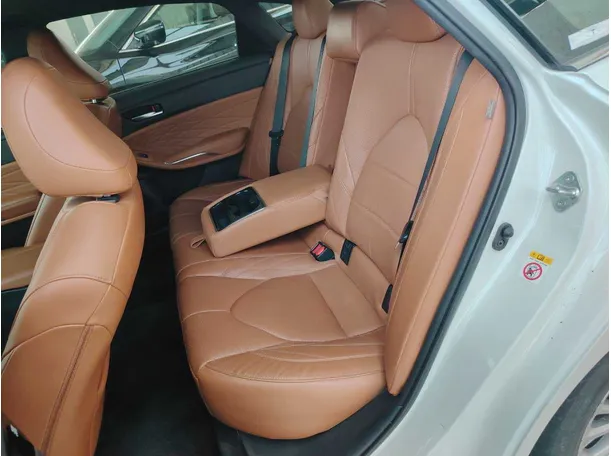 Car image 22