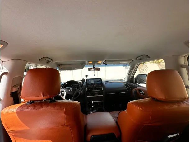 Car image 19