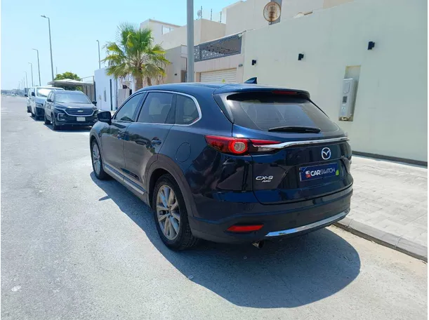 Car image 7