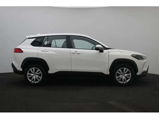 Car image 13