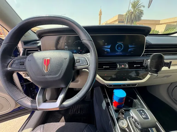 Car image 18