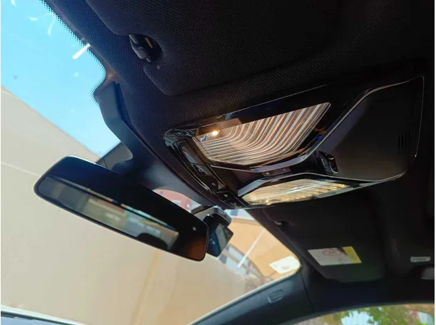 Car image 39