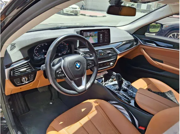 Car image 11
