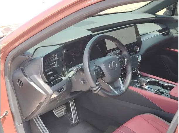 Car image 13