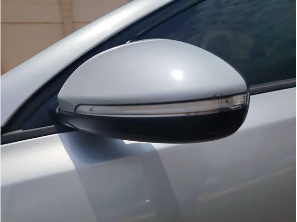 Car image 27