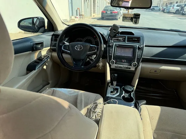 Car image 18