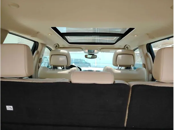 Car image 29