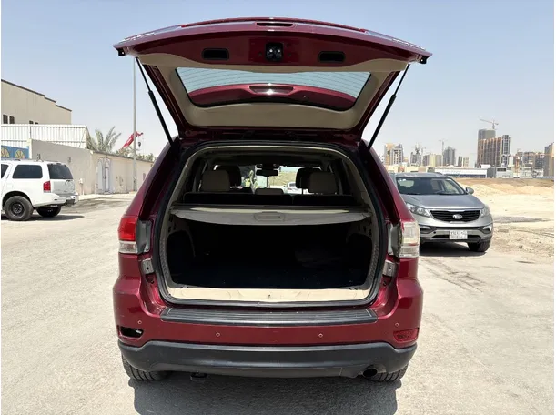 Car image 25