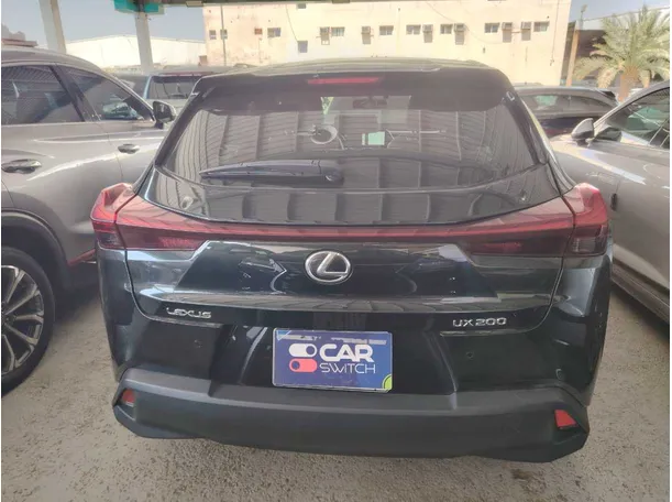 Car image 5