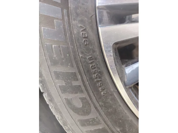 Car image 30
