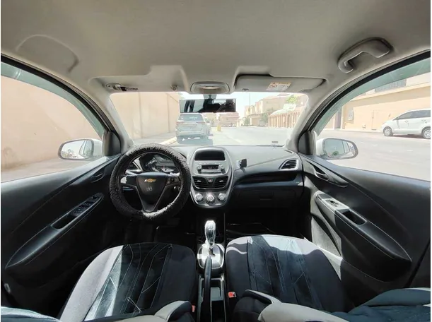 Car image 18