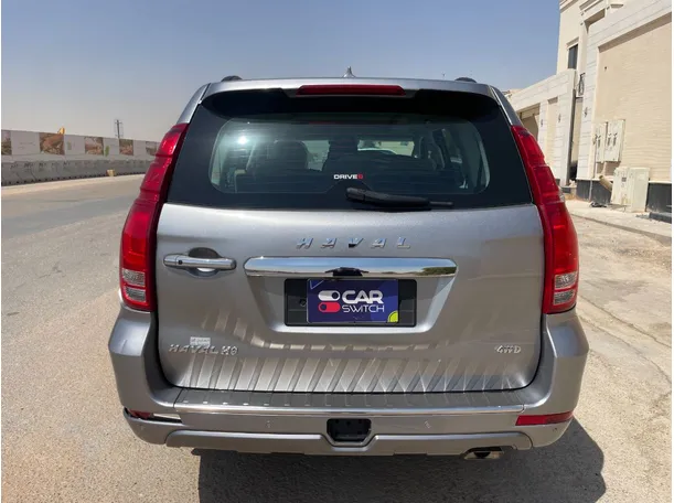 Car image 6
