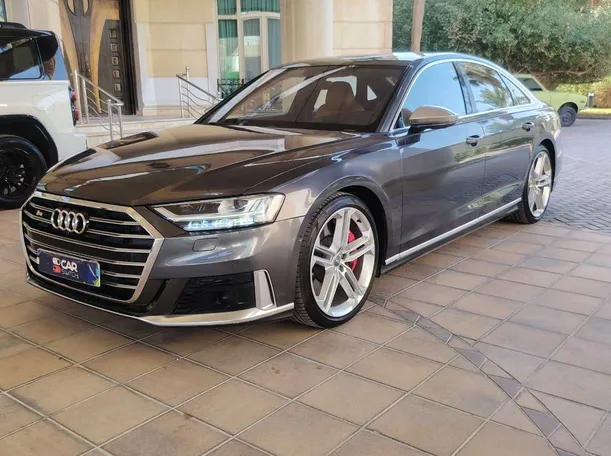 2020 Audi S8 in Riyadh