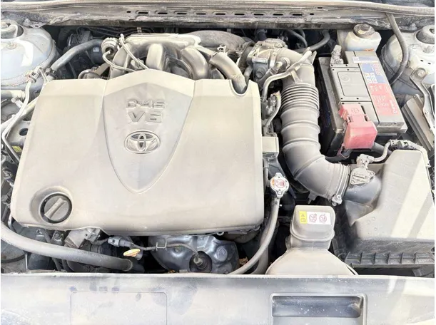 Car image 30