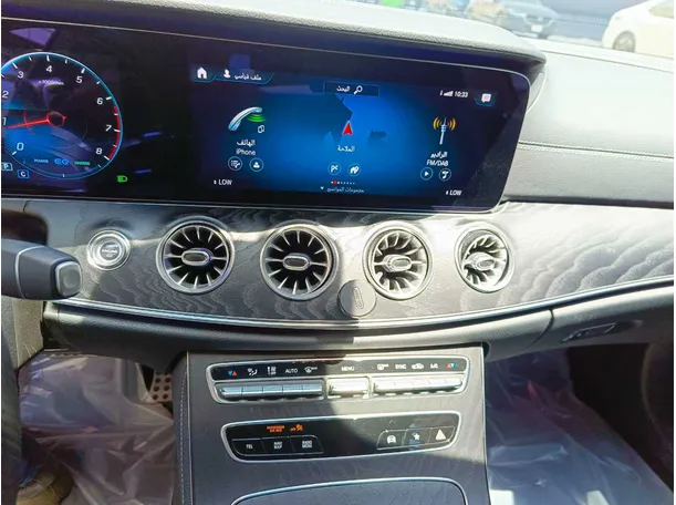 Car image 24