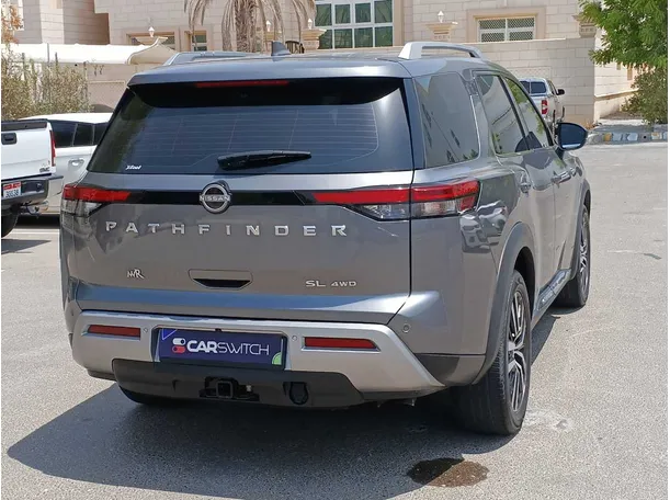 Car image 7