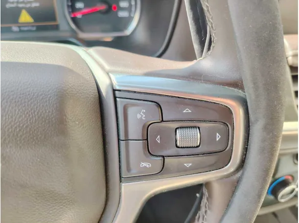 Car image 34