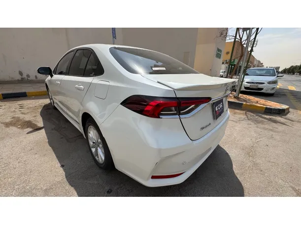 Car image 7