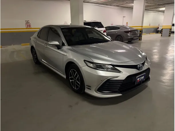 Car image 4