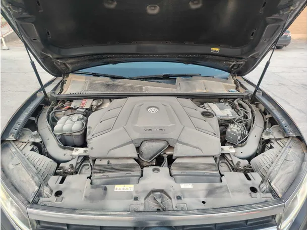 Car image 33