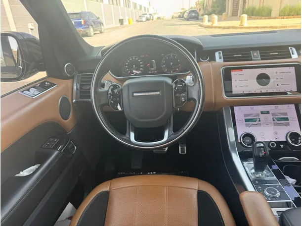 Car image 17