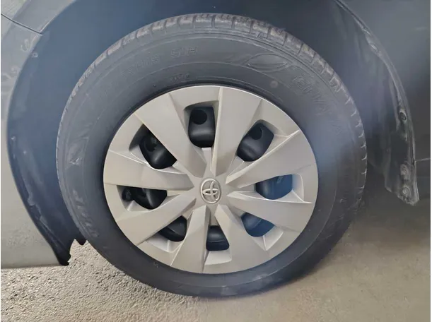 Car image 8