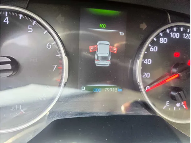 Car image 25