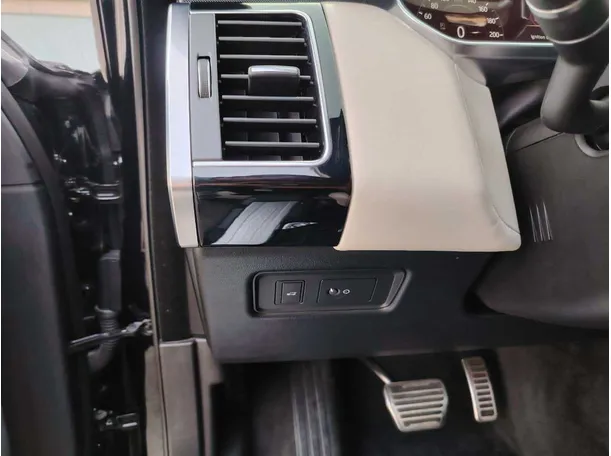 Car image 39