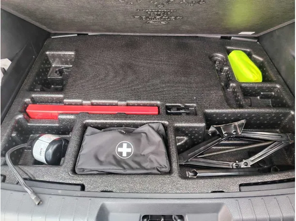 Car image 31