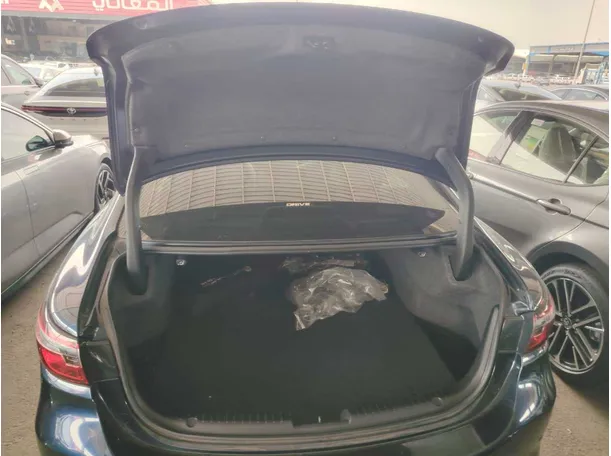 Car image 29