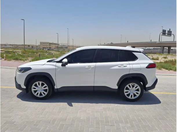 Car image 4
