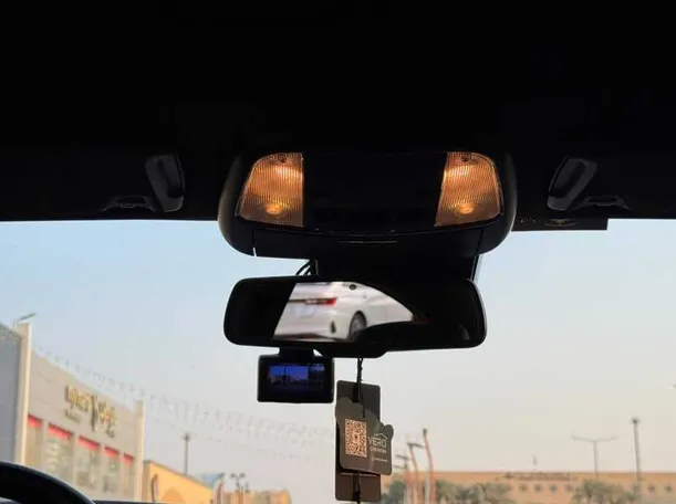 Car image 27