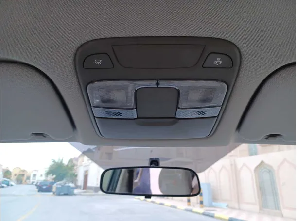 Car image 20