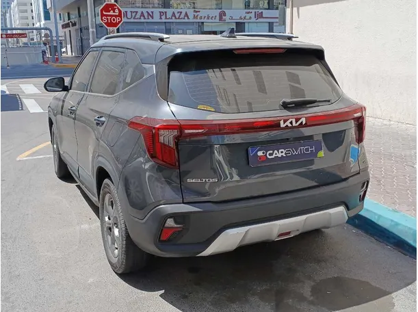 Car image 7
