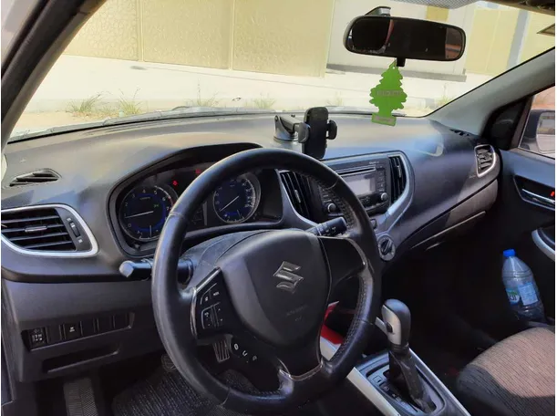 Car image 11