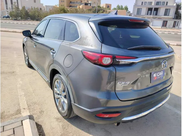 Car image 7