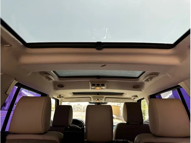 Car image 29