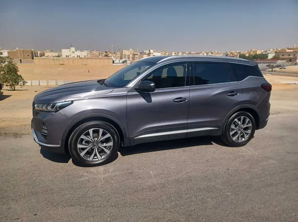 Car image 8