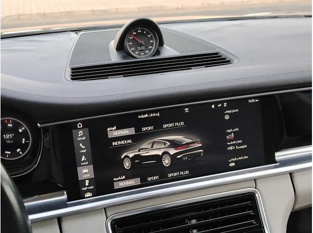Car image 32