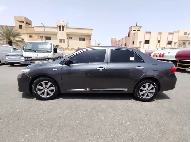 Car image 8